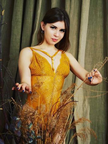 Моника фото 3